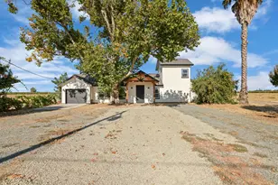 21379 N Mann Rd, Acampo, CA 95220 - Photo 3