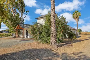 21379 N Mann Rd, Acampo, CA 95220 - Photo 7