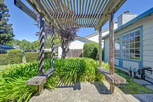 1400 Pebblewood Dr, Sacramento, CA 95833 - Photo 5