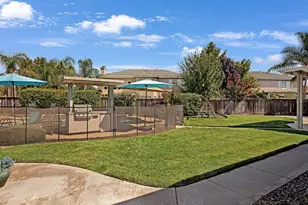 9489 Rossport Way, Elk Grove, CA 95624 - Photo 41