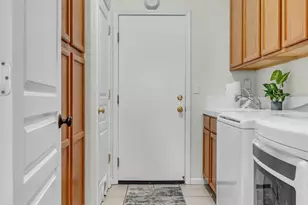 9489 Rossport Way, Elk Grove, CA 95624 - Photo 27