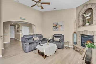 7920 Iona Way, Sacramento, CA 95828 - Photo 17