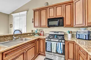 7920 Iona Way, Sacramento, CA 95828 - Photo 19