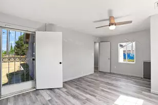 1127 N F St, Stockton, CA 95205 - Photo 33