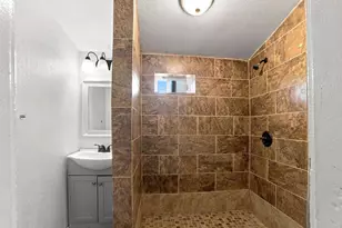 1127 N F St, Stockton, CA 95205 - Photo 23
