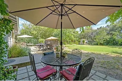 8630 Fairmont Way, Fair Oaks, CA 95628 - Photo 23