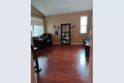 9361 Baskin Court, Elk Grove, CA 95758 - Photo 7