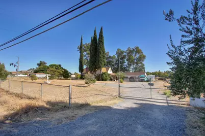 8016 Stevenson Avenue, Sacramento, CA 95828 - Photo 27