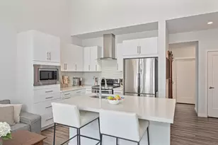 450 Tailoff Ln, Sacramento, CA 95818 - Photo 15