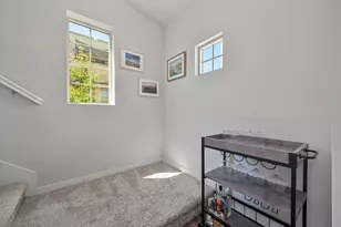 450 Tailoff Ln, Sacramento, CA 95818 - Photo 17