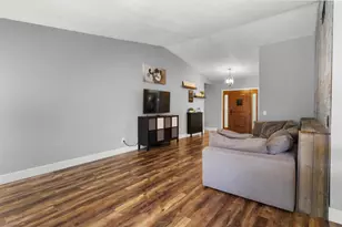 2090 Pebblewood Dr, Sacramento, CA 95833 - Photo 13