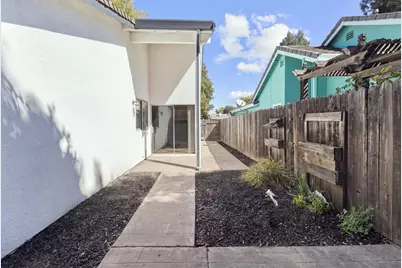 2090 Pebblewood Drive, Sacramento, CA 95833 - Photo 33