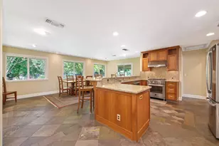 4045 Esperanza Dr, Sacramento, CA 95864 - Photo 11