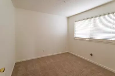 8208 Cottonfield Way, Sacramento, CA 95828 - Photo 25