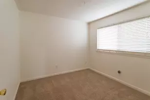 8208 Cottonfield Way, Sacramento, CA 95828 - Photo 25
