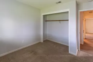 8208 Cottonfield Way, Sacramento, CA 95828 - Photo 19