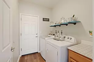 201 Waters Edge Dr, Waterford, CA 95386 - Photo 29