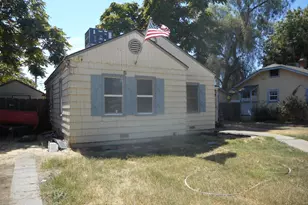 52 W 25th St, Merced, CA 95340 - Photo 3