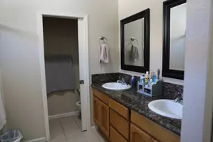 7926 Mansell Way, Elk Grove, CA 95758 - Photo 3