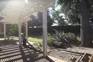 7926 Mansell Way, Elk Grove, CA 95758 - Photo 9