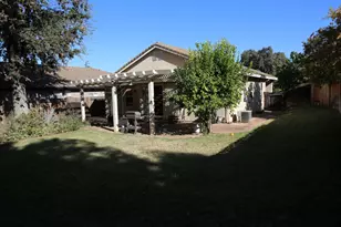 7926 Mansell Way, Elk Grove, CA 95758 - Photo 11