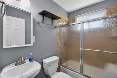 4960 Bradford Drive, Sacramento, CA 95820 - Photo 25