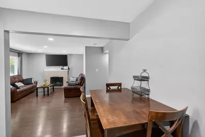 4960 Bradford Drive, Sacramento, CA 95820 - Photo 7