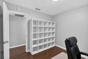 4960 Bradford Dr, Sacramento, CA 95820 - Photo 31