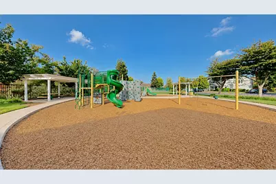 206 River Pointe Drive, Waterford, CA 95386 - Photo 31