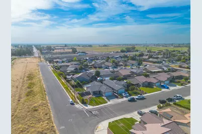 2172 Tatum Avenue, Dos Palos, CA 93620 - Photo 35