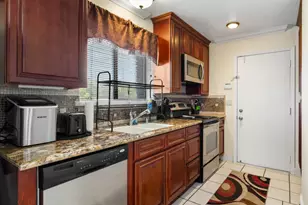 9019 Poplar Hollow Way, Elk Grove, CA 95624 - Photo 55