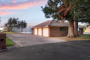 9019 Poplar Hollow Way, Elk Grove, CA 95624 - Photo 59