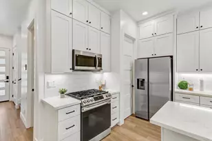 2713 Democracy Alley, Sacramento, CA 95816 - Photo 19
