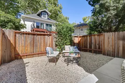 2713 Democracy Alley, Sacramento, CA 95816 - Photo 33