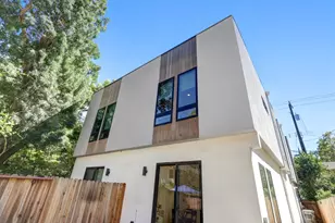 2713 Democracy Alley, Sacramento, CA 95816 - Photo 35