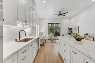 2713 Democracy Alley, Sacramento, CA 95816 - Photo 7
