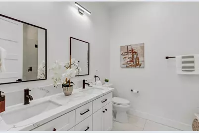 2713 Democracy Alley, Sacramento, CA 95816 - Photo 27