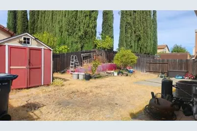 7205 Alpine Frost Drive, Sacramento, CA 95823 - Photo 11
