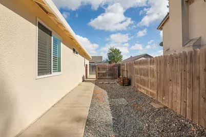 894 Strathaven Way, Galt, CA 95632 - Photo 41