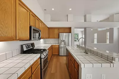 933 Lake Canyon Avenue, Galt, CA 95632 - Photo 17