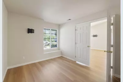 933 Lake Canyon Avenue, Galt, CA 95632 - Photo 11
