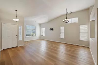 933 Lake Canyon Avenue, Galt, CA 95632 - Photo 7