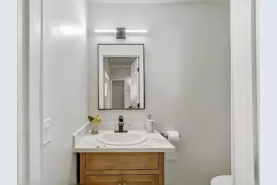 2038 Markham Way, Sacramento, CA 95818 - Photo 35