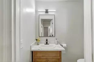 2038 Markham Wy, Sacramento, CA 95818 - Photo 35