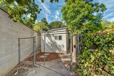 2038 Markham Way, Sacramento, CA 95818 - Photo 61