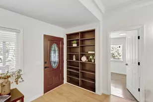 2038 Markham Wy, Sacramento, CA 95818 - Photo 9