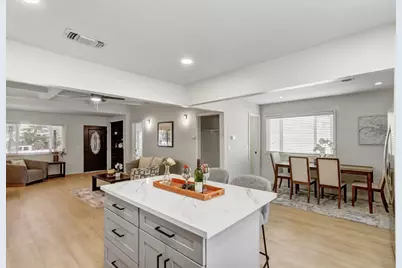 2038 Markham Way, Sacramento, CA 95818 - Photo 19