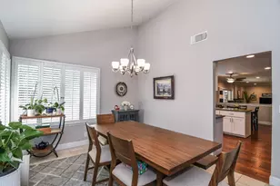 9776 Mira Del Rio Dr, Sacramento, CA 95827 - Photo 19