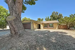 4031 Tallyho Dr, Sacramento, CA 95826 - Photo 9