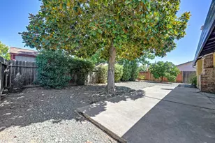4031 Tallyho Dr, Sacramento, CA 95826 - Photo 5